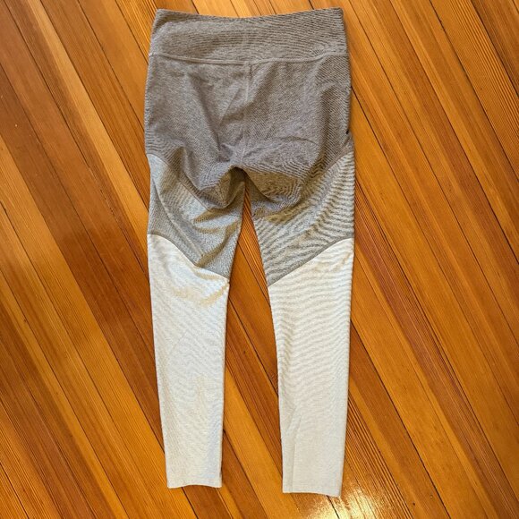Outdoor Voices 7/8 Spring Colorblock‎ Leggings, Size M - Picture 3 of 4